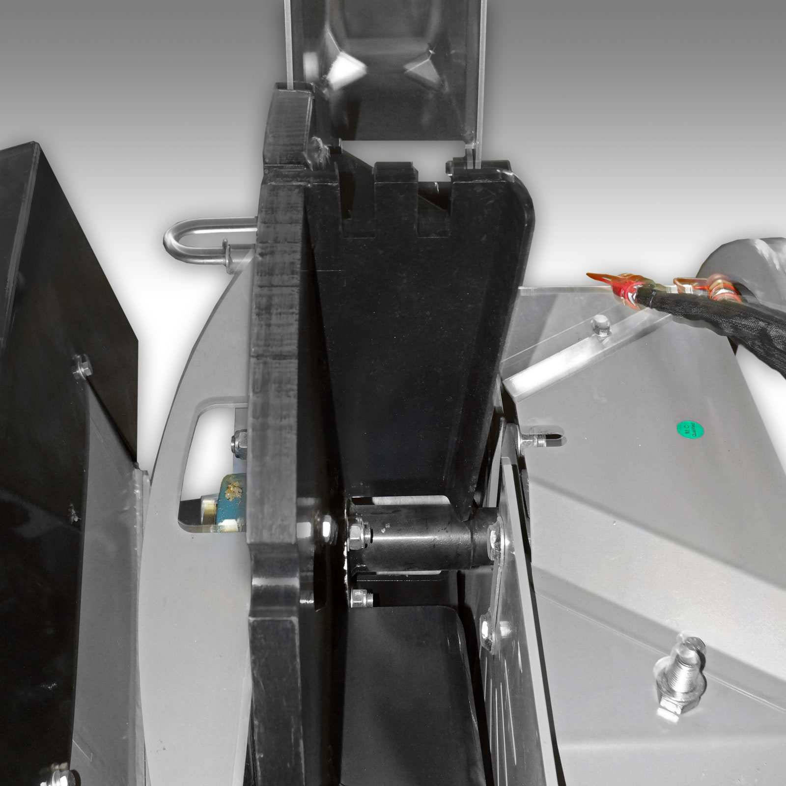 Jansen JX-102RS drvič - štiepkovač konárov za traktor