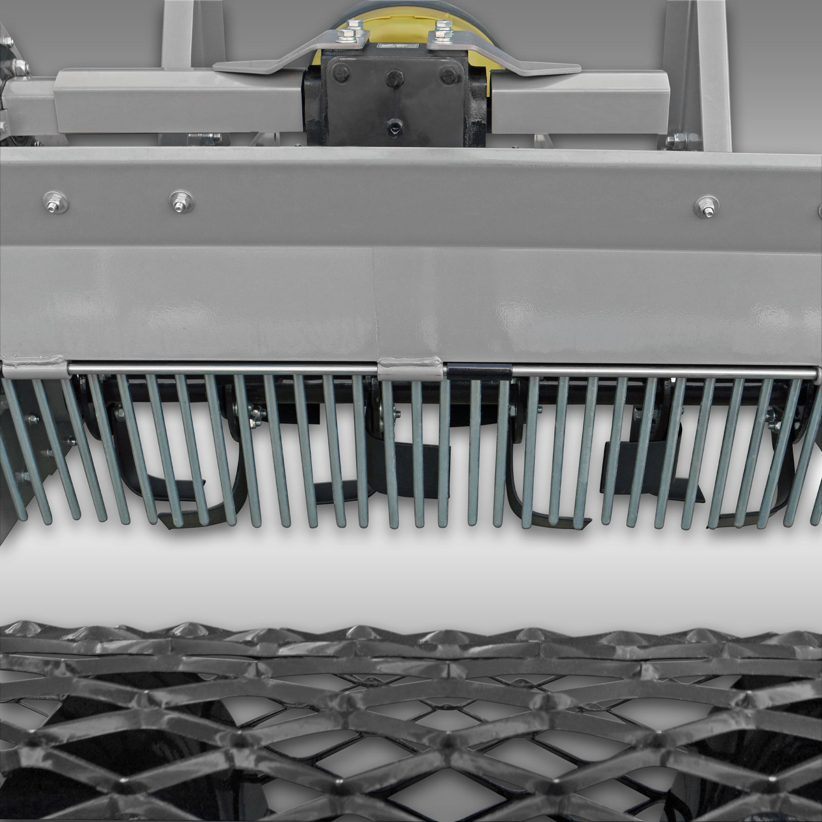 Jansen UKF-105 zakladač trávnika